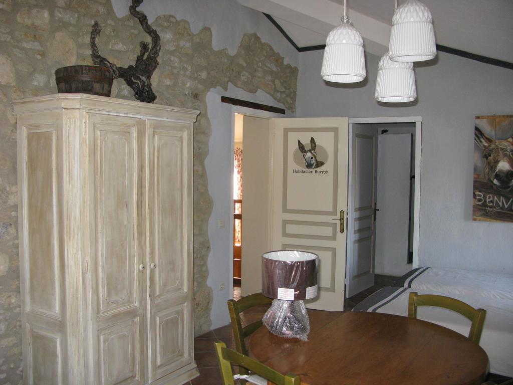 Maspitra B&B Besalú Szoba fotó