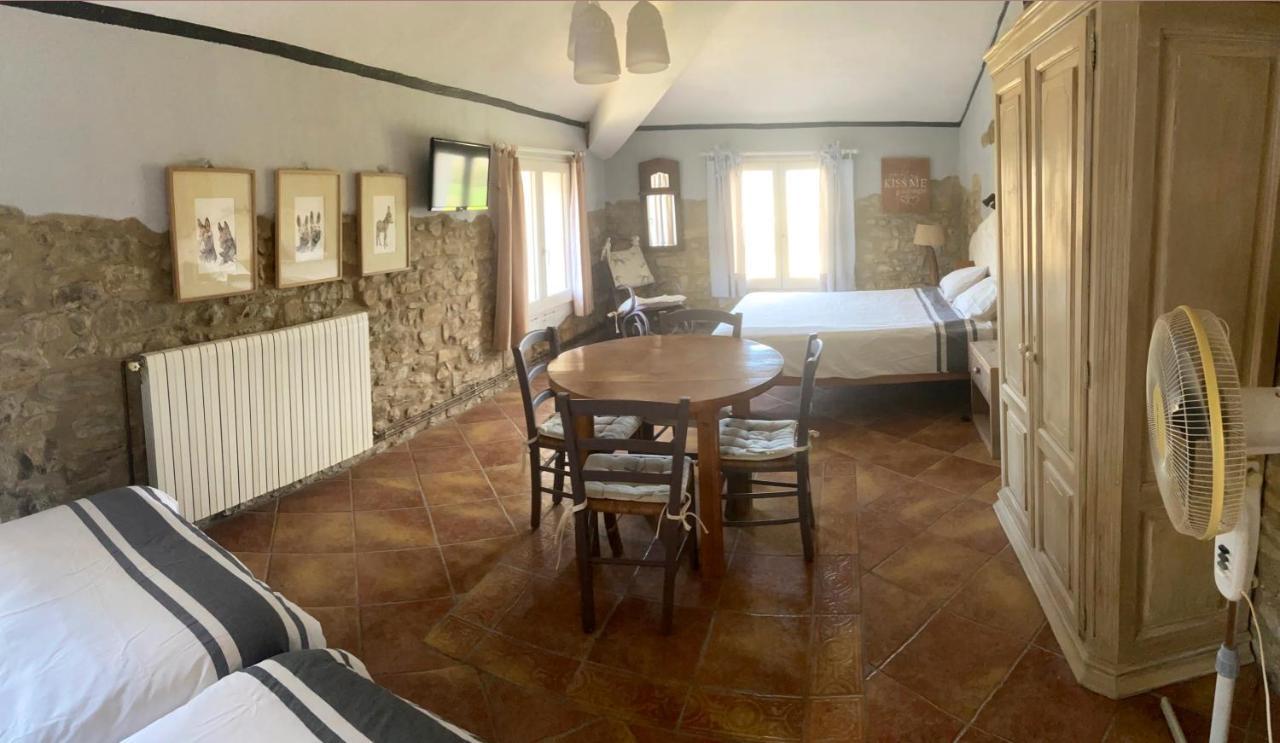 Maspitra B&B Besalú Kültér fotó